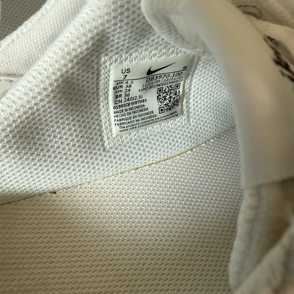 Nike White Canvas Slip-On Sneakers - Picture 5 of 5